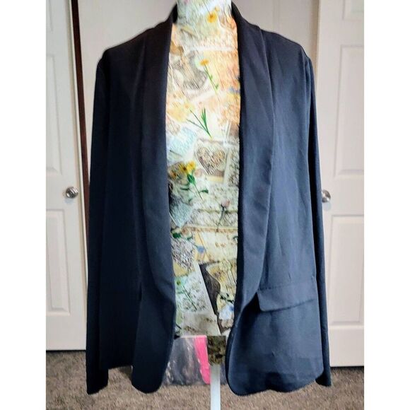 Forever 21 Plus Black Lightweight Jacket - Picture 2 of 7